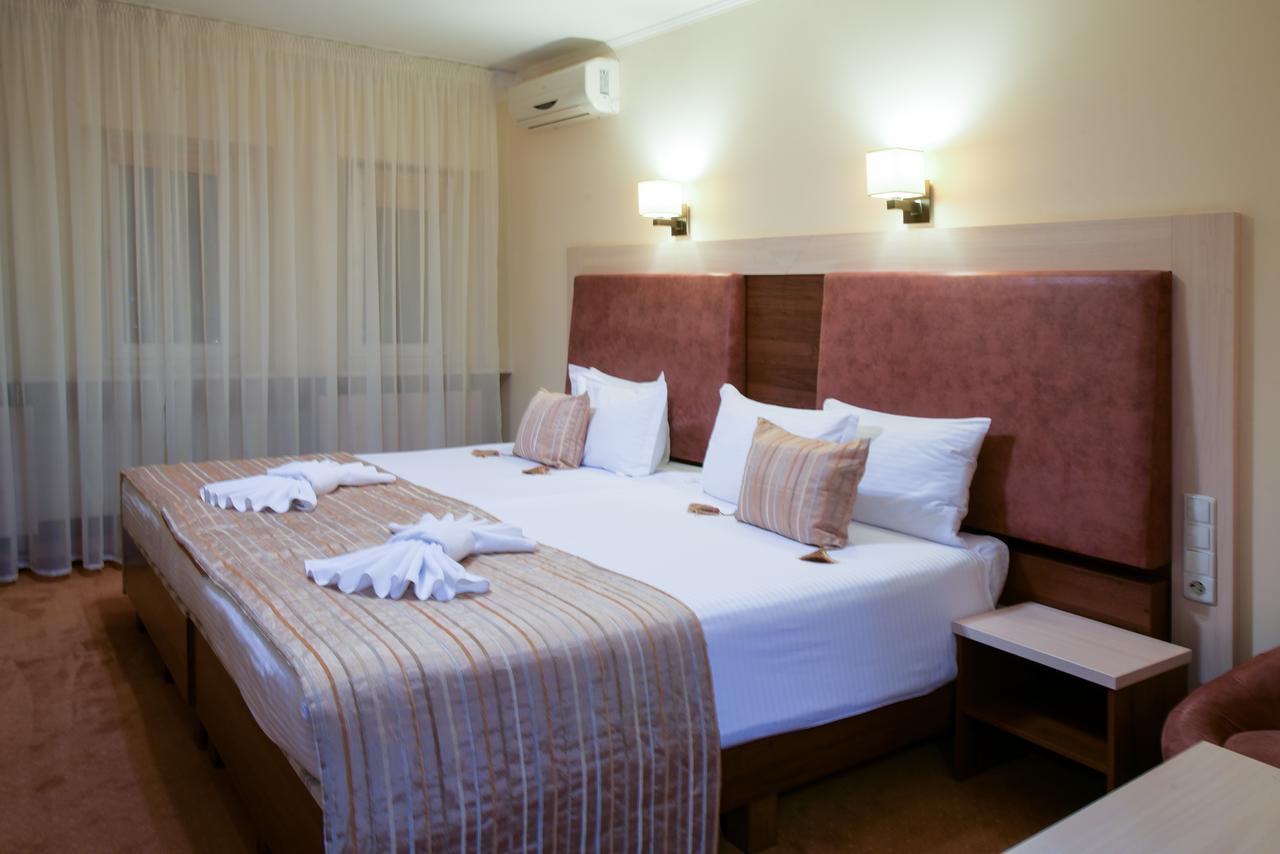 7 Sky Hotel Klinicheskaya Street Kiev Ngoại thất bức ảnh