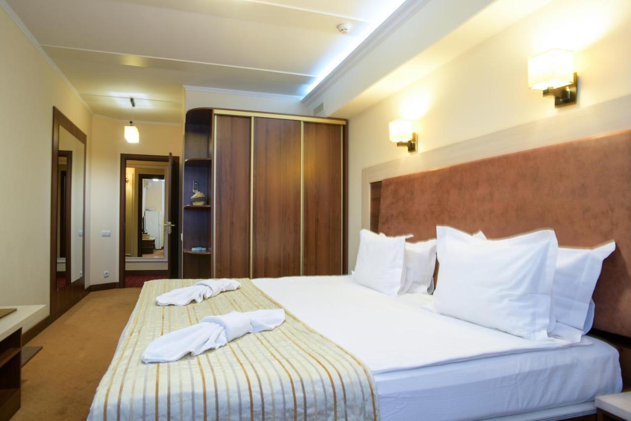 7 Sky Hotel Klinicheskaya Street Kiev Ngoại thất bức ảnh