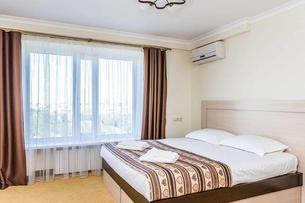 7 Sky Hotel Klinicheskaya Street Kiev Ngoại thất bức ảnh