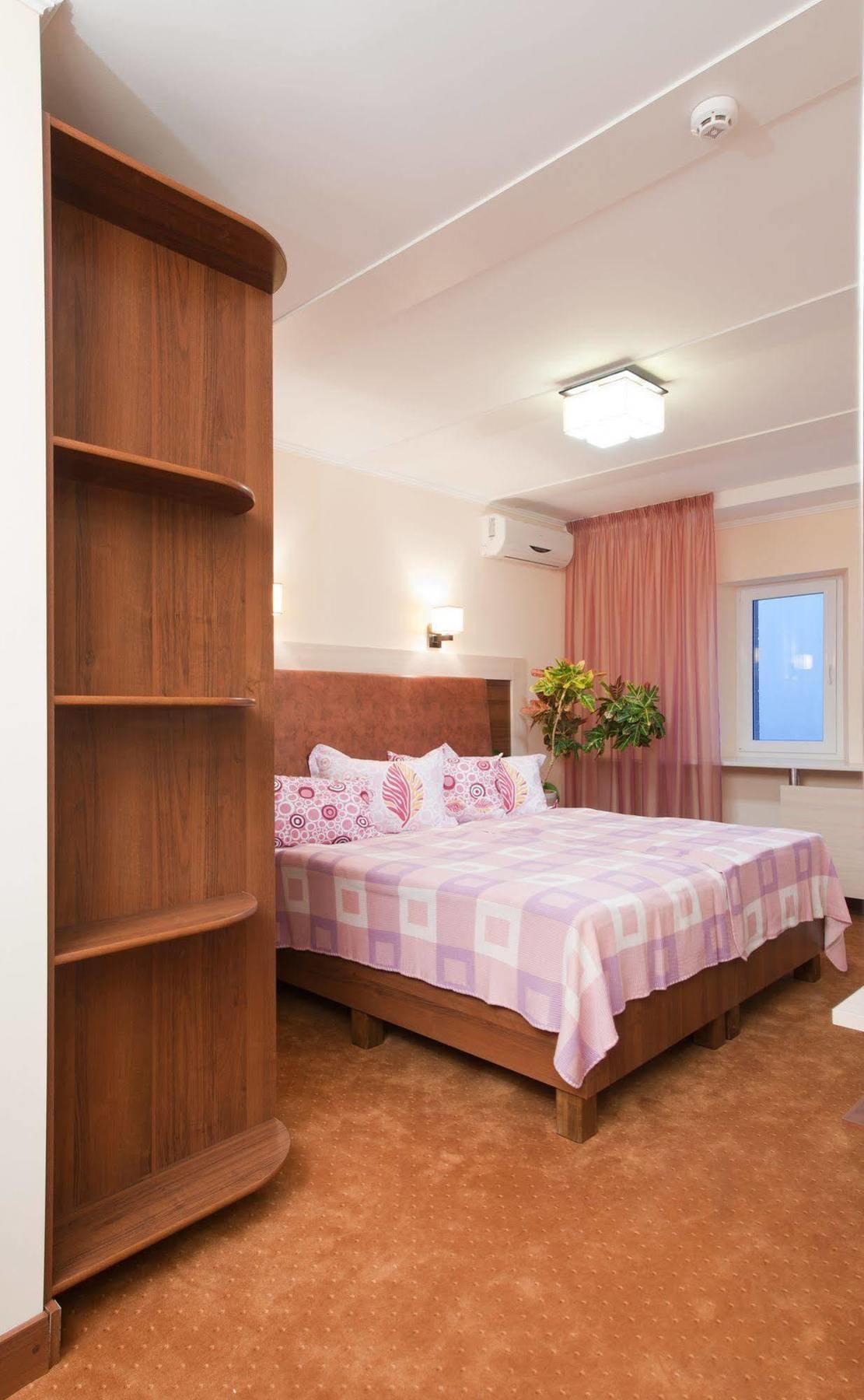 7 Sky Hotel Klinicheskaya Street Kiev Ngoại thất bức ảnh
