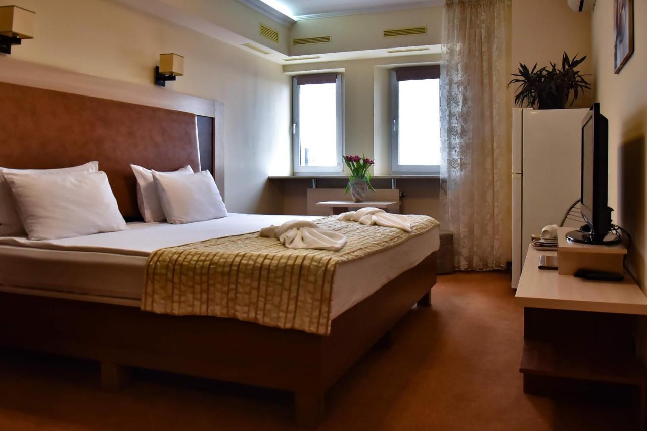7 Sky Hotel Klinicheskaya Street Kiev Ngoại thất bức ảnh